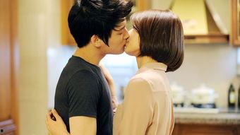 国产吻戏摸屁股视频,一场激情吻戏背后的摸臀风波